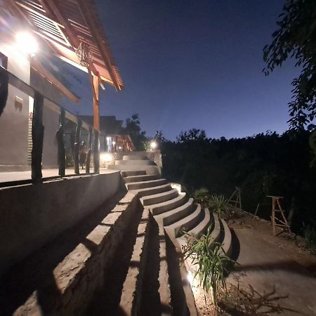 Vina Bungalow Toyapakeh Esterno foto