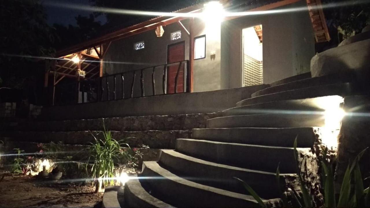 Vina Bungalow Toyapakeh Esterno foto