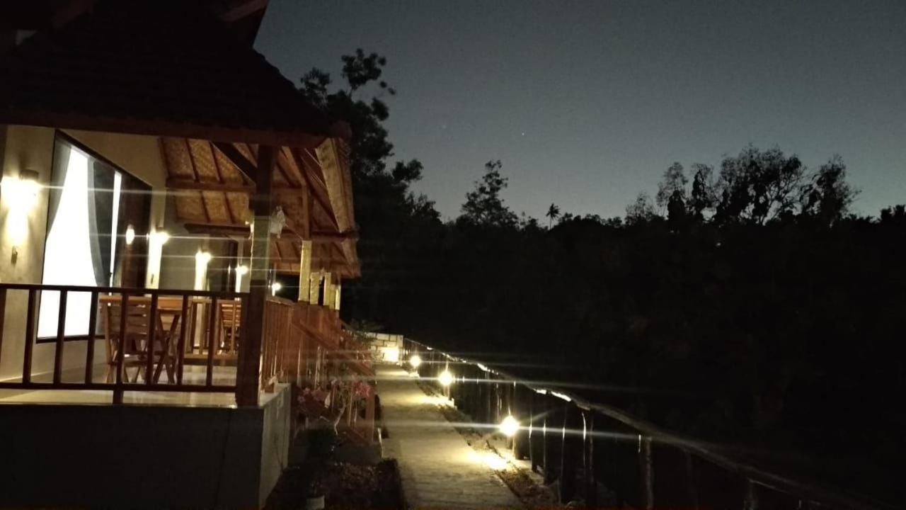 Vina Bungalow Toyapakeh Esterno foto